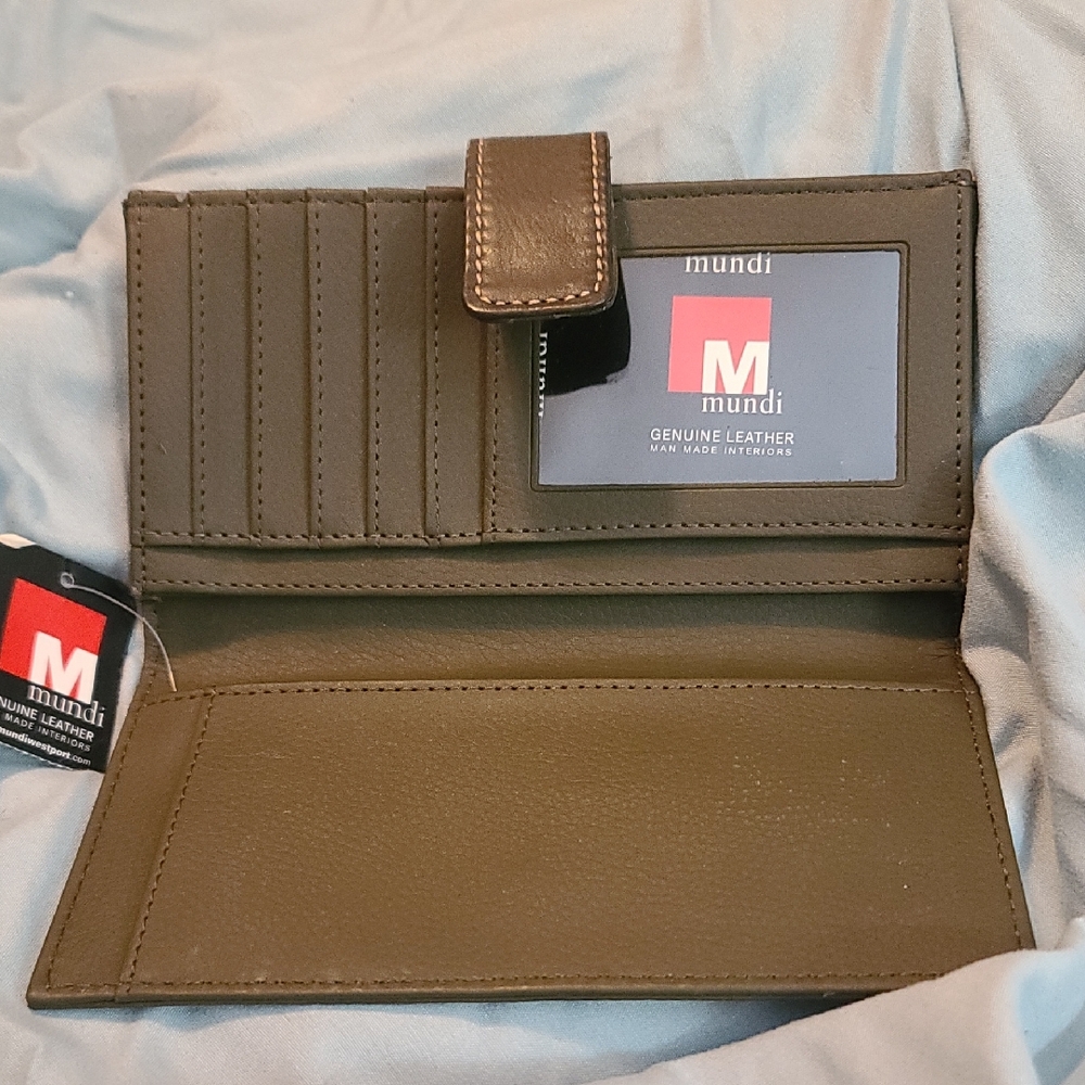 Mundi Rio Olive Green Leather Card And  Checkbook Holder NWT